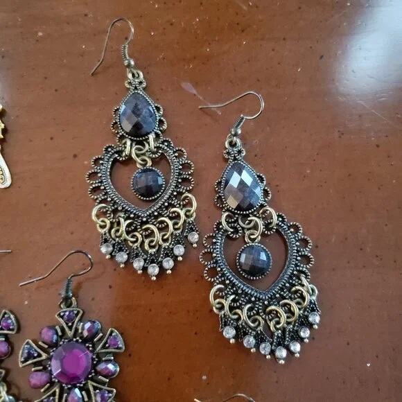 8 piece Bohemian Costume jewelry lot necklace earrings locket bracelet - Picture 9 of 11